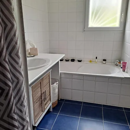Oda ve Kahvaltı Chez Sophie Montarnaud